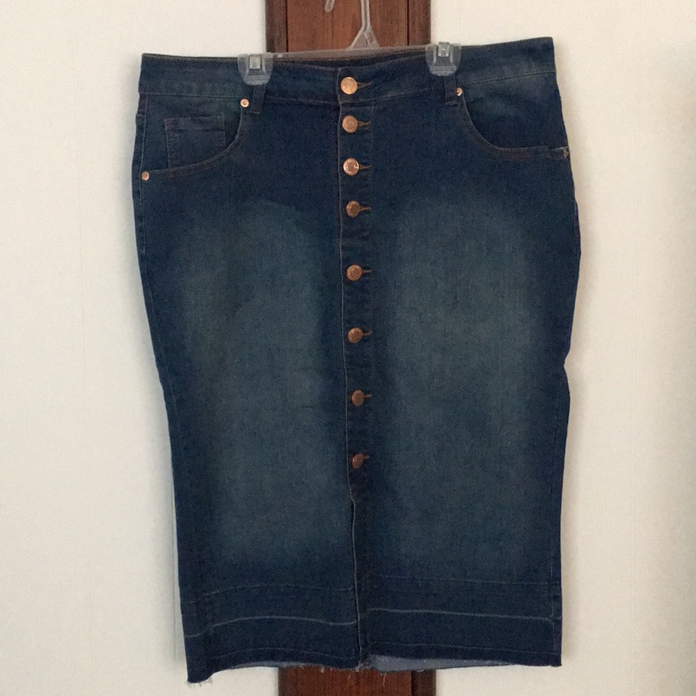 NWOT denim pencil skirt